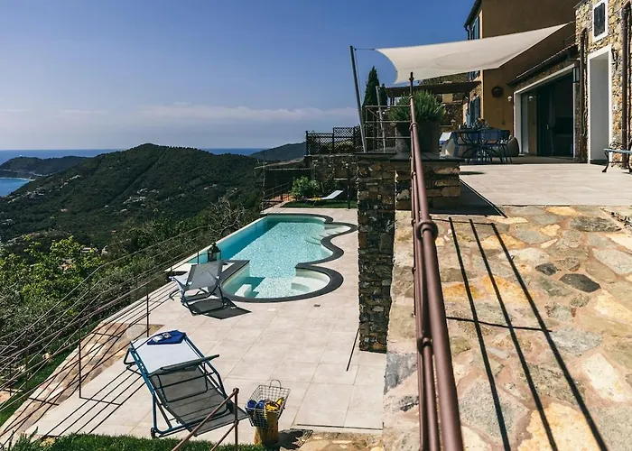 Villa Bluvari' Charming House *