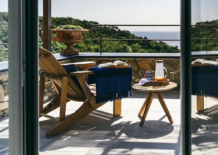 Bluvari' Charming House