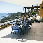 Bluvari' Charming House