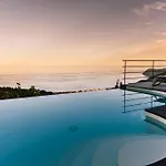 Bluvari' Charming House *