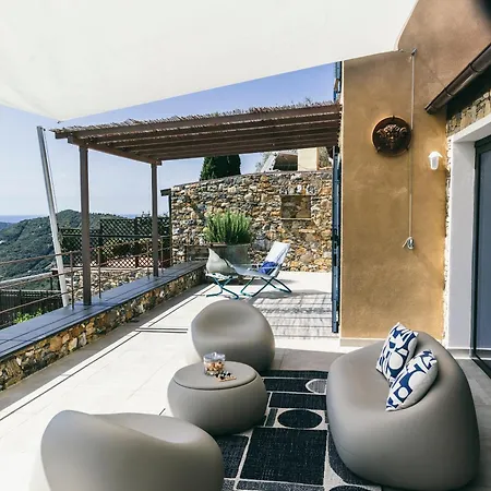 Bluvari' Charming House *