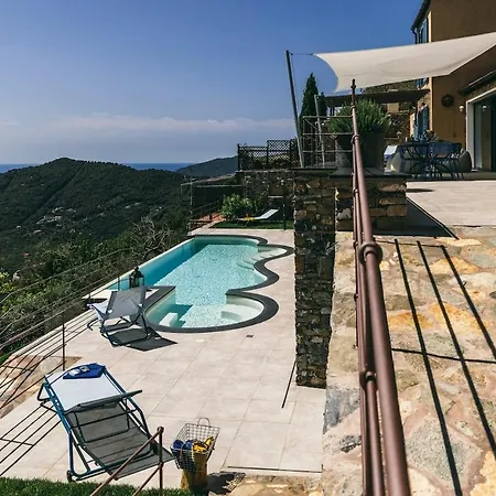 Villa Bluvari' Charming House *