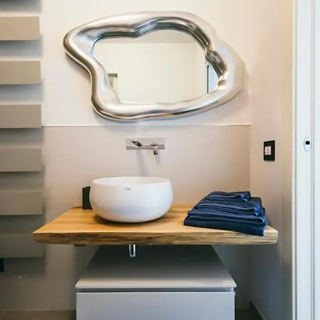 Villa Bluvari' Charming House Alassio