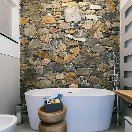 Vila Bluvari' Charming House Alassio