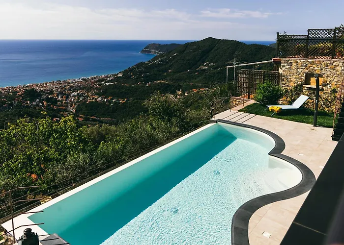 Bluvari' Charming House Alassio