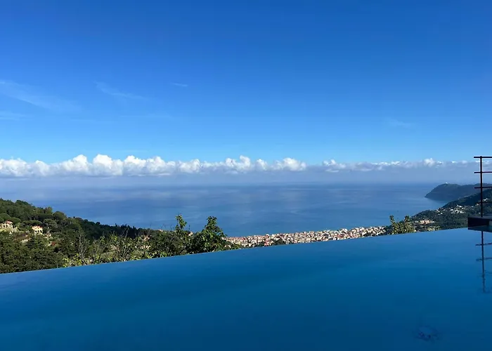 Bluvari' Charming House Villa Alassio